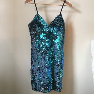 Pretty Little Thing blue sparkles dress